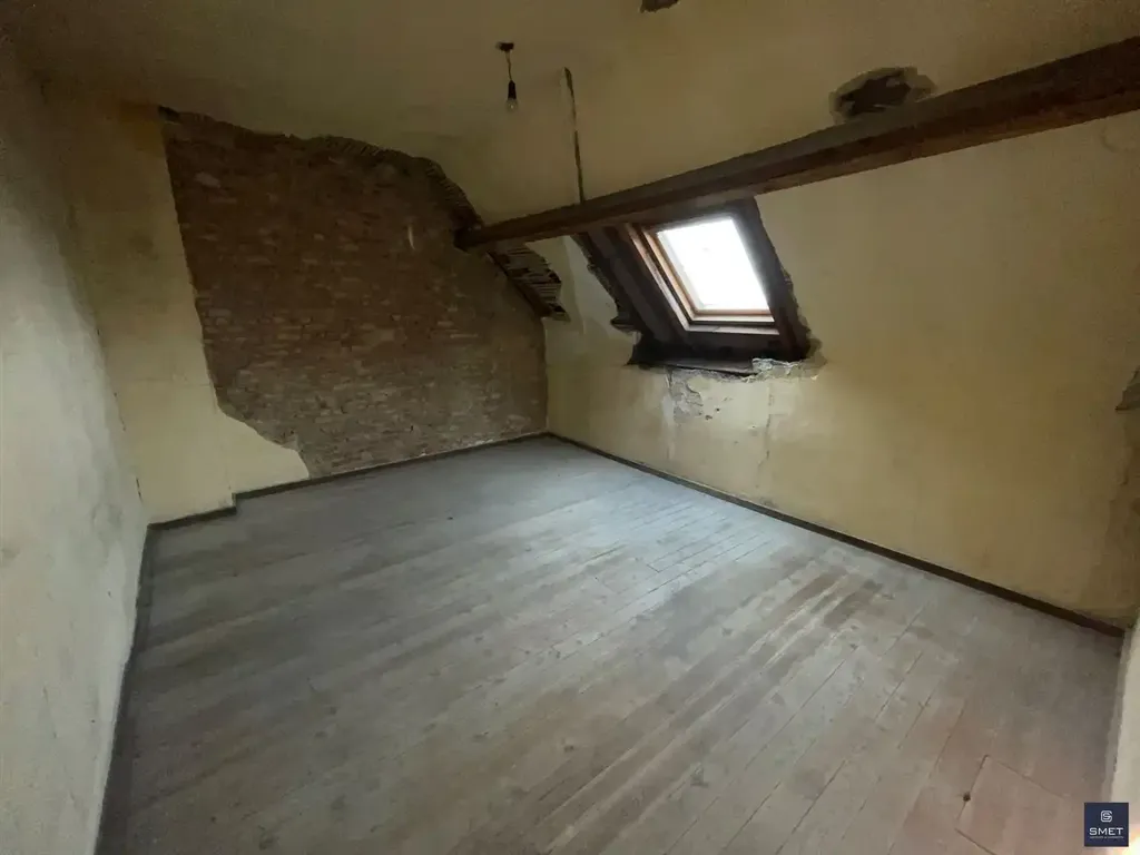 Stanze - Commercial Space with Potential in Top Location