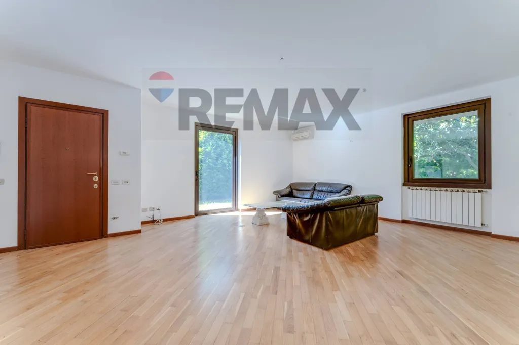 Living Room - Single Villa with Garden in Bonate Sopra