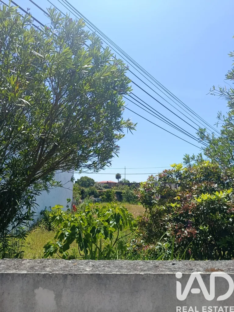 Aed - Buildable Plot with Church View in Beiriz