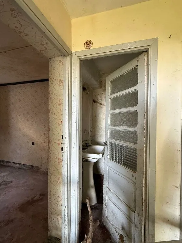 hallway_entrance