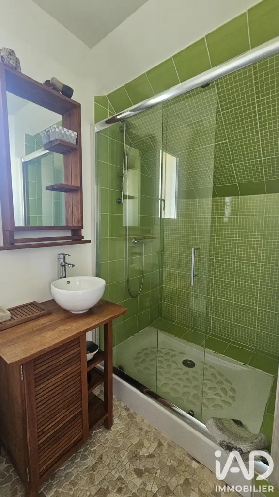 Bathrooms - Charming Sea View House in Plouhinec