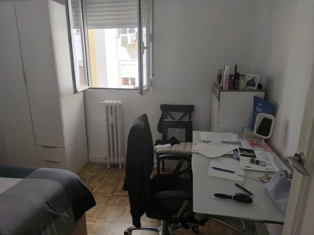 Bureau - Bright Apartment with Tram Access near Retiro Park