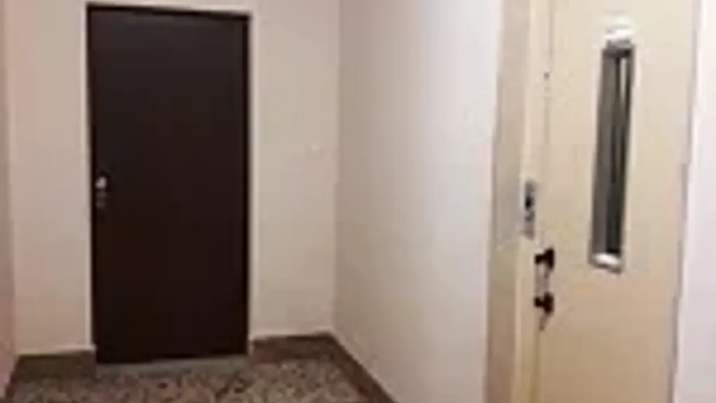 hallway_entrance