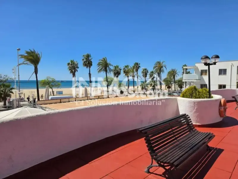 Terrass - Seafront Apartment with Pool in Cambrils