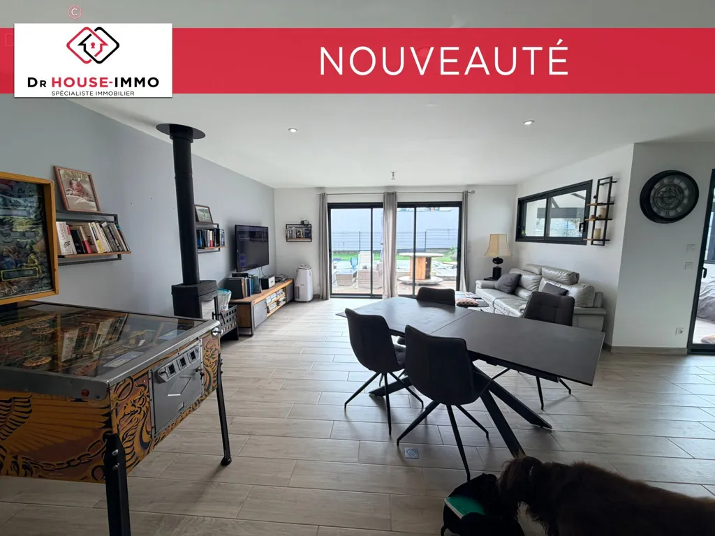 Living Room - Contemporary 3-Bedroom House with Pool in Coëx