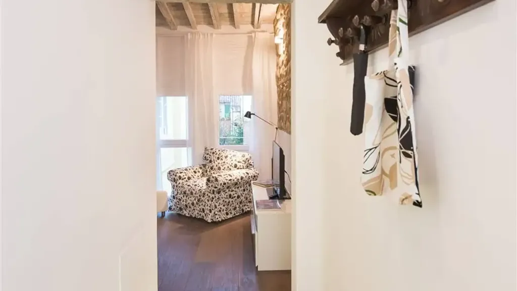 Entrée - Restored Apartment with Terrace in Florence Centre