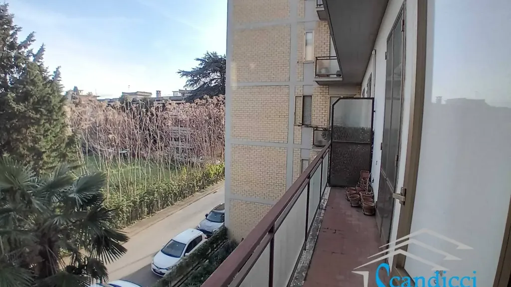 Balcone - Bright Apartment with Balcony in Florence