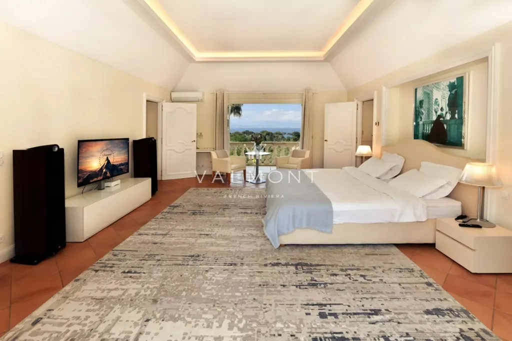 Magamistoad - Renovated Villa with Private Beach Access in Cap d'Antibes