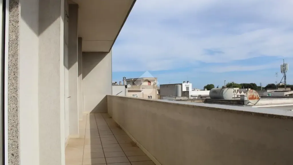 Rõdu - Spacious Apartment with Balcony in Carovigno