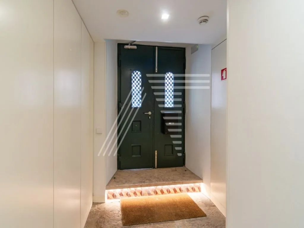 Esik - Luxury Duplex Flat with Panoramic View in Lisbon
