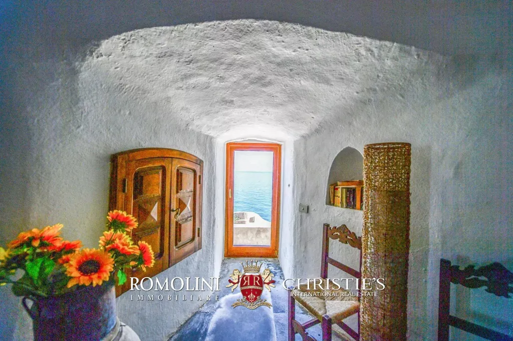 Esik - Waterfront Villa with Sea Access on Amalfi Coast