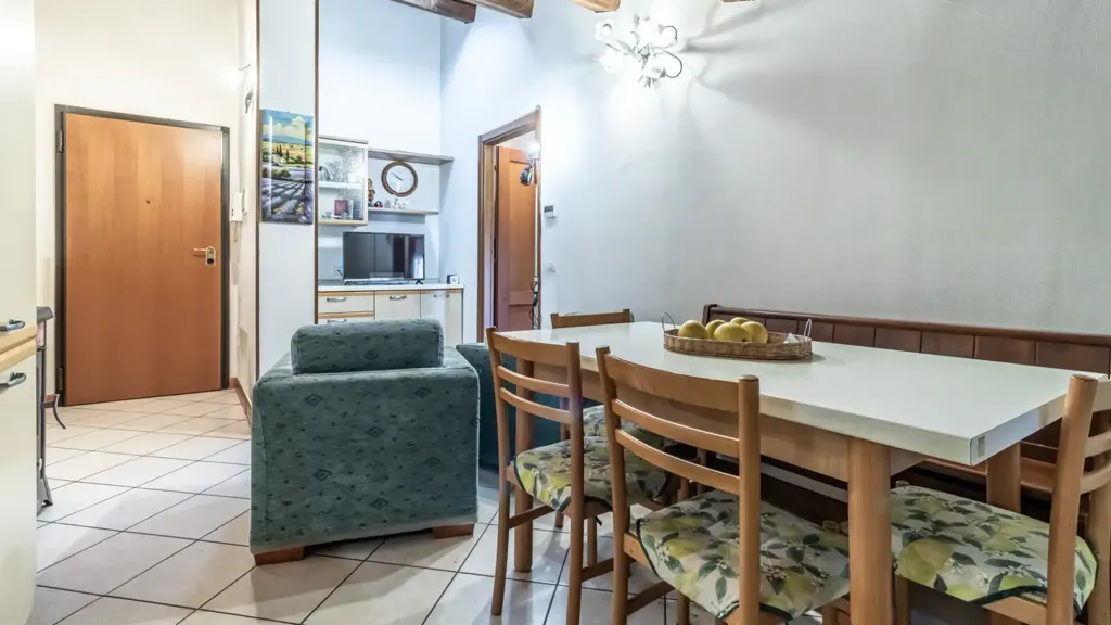 Söögituba - Modernised Two-Bedroom Apartment in Casalfiumanese