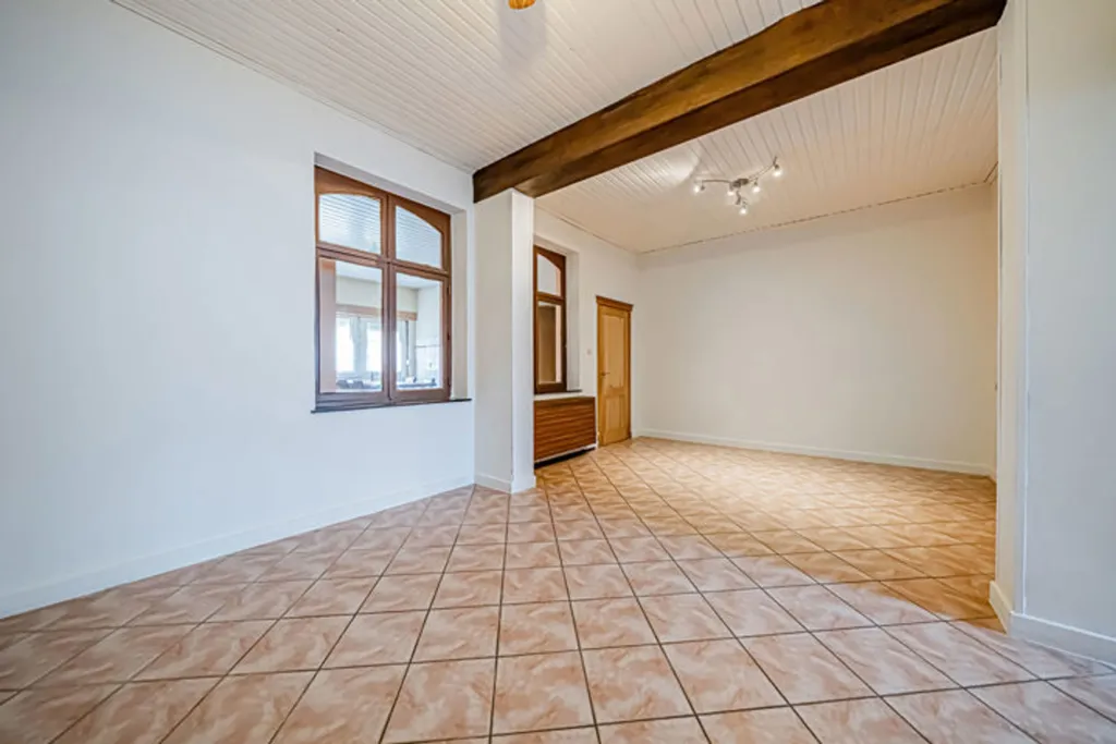 Stanze - House with Waterfront Quay in Engis