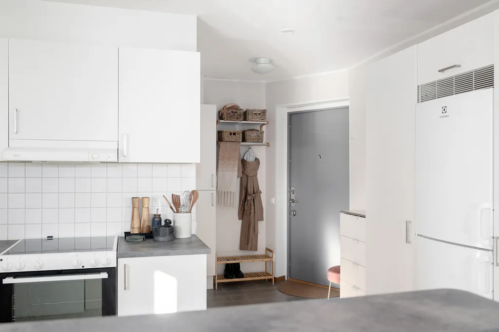 Kitchen - Modern Apartment with Balcony in Gimonäs