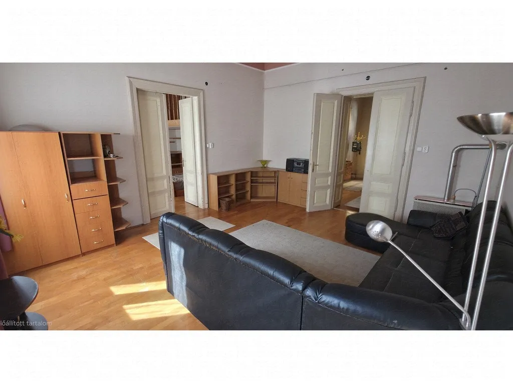 Elutuba - Ground Floor Apartment with Balcony in Szeged Centre