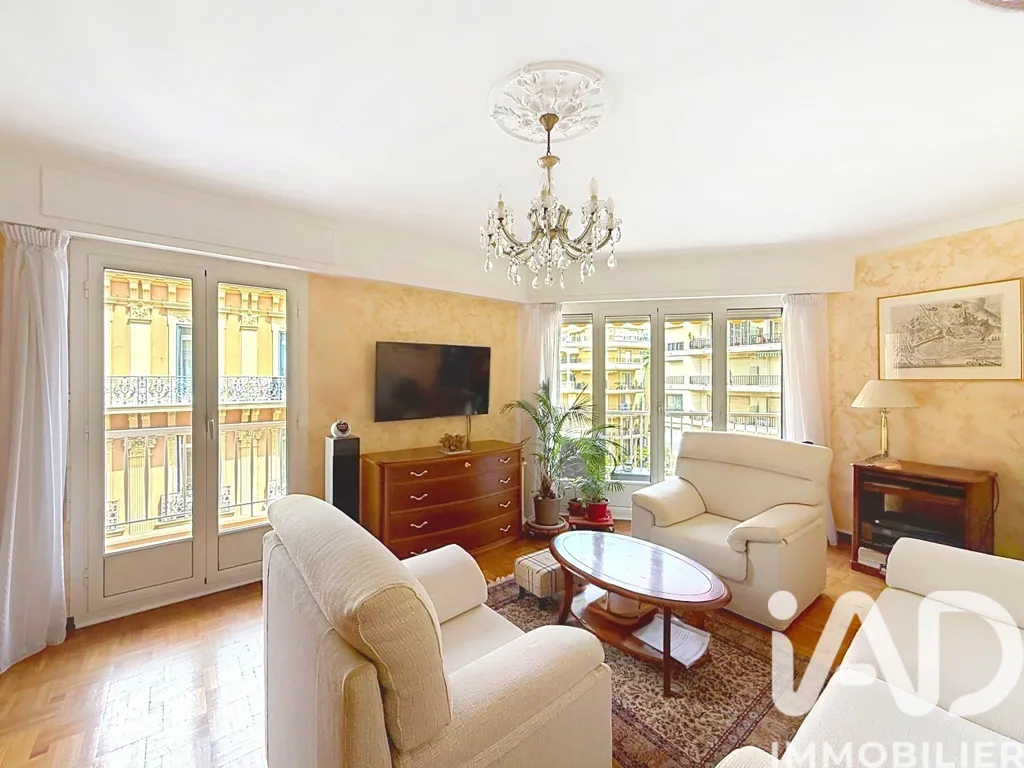 Elutuba - City Centre Apartment with Balcony in Menton