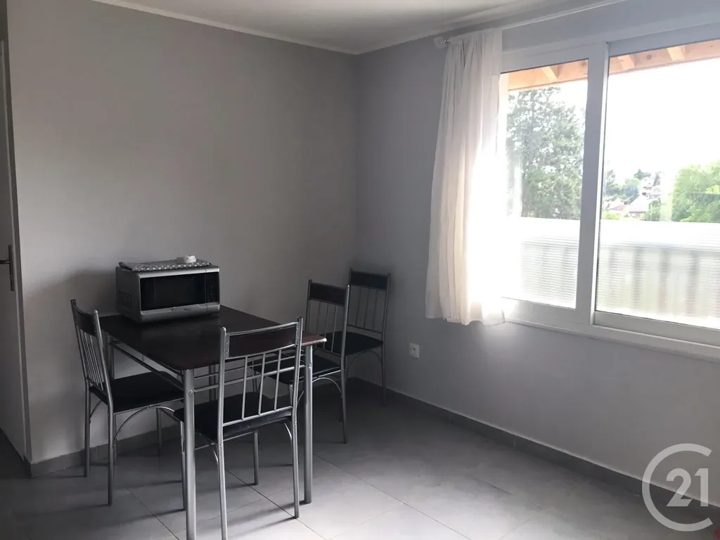 Salle à manger - Appartement F3 Meublé à Orsay, Proche RER