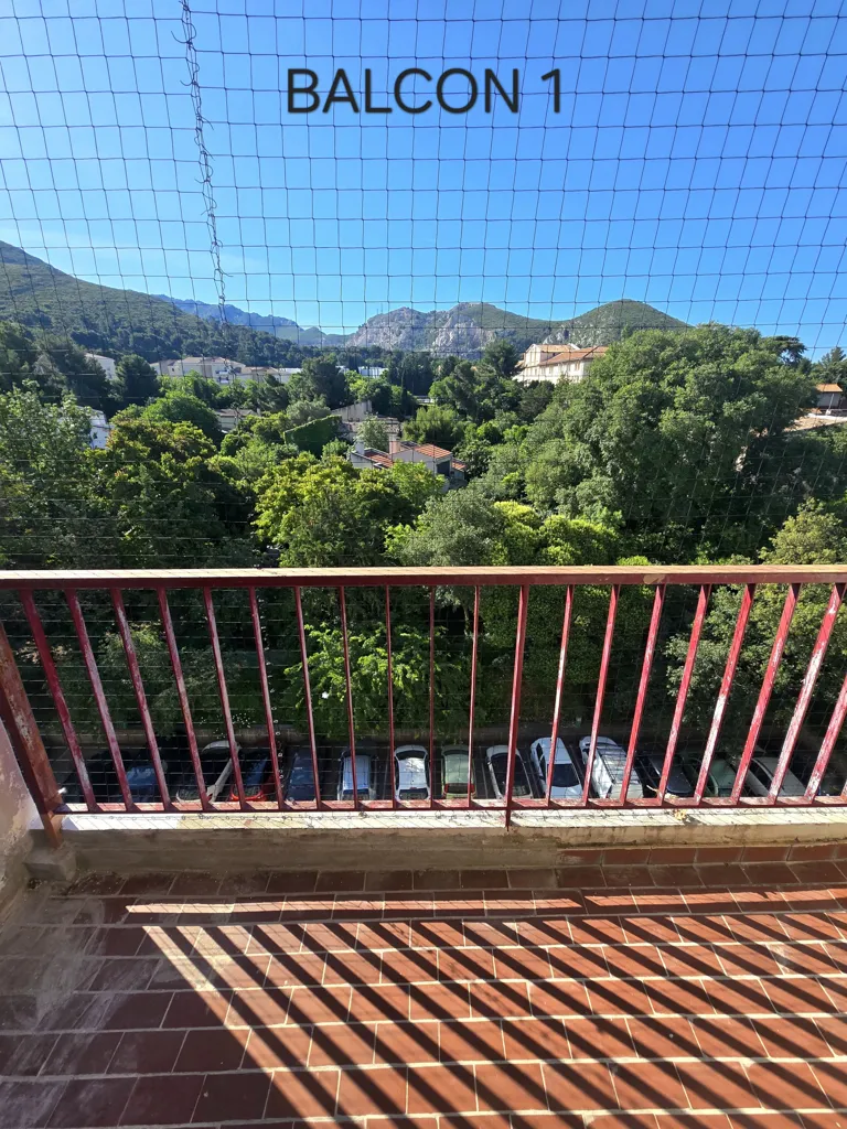 Balcony - T3/4 with Terraces in St Tronc, Marseille