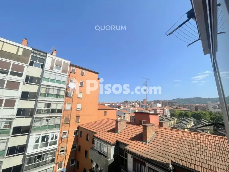 Balcony - Bright Apartment with Terrace near Basarrate Metro