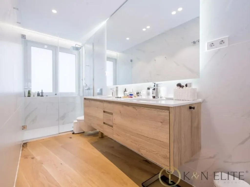 Salles de bain - Luxury Flat with High-End Amenities in Recoletos, Madrid