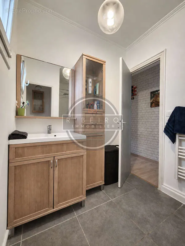 Salles de bain - Maison avec Terrasse sur Toit et Vue Mer au Grau d'Agde