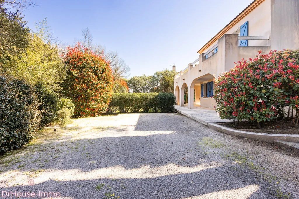 Extérieur - Maison avec Terrasse à Arcades dans Domaine Privé à Cogolin