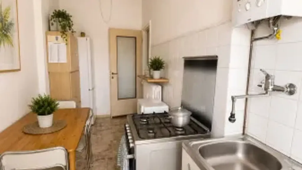 Cucina - Appartamento con vista aperta a Milano