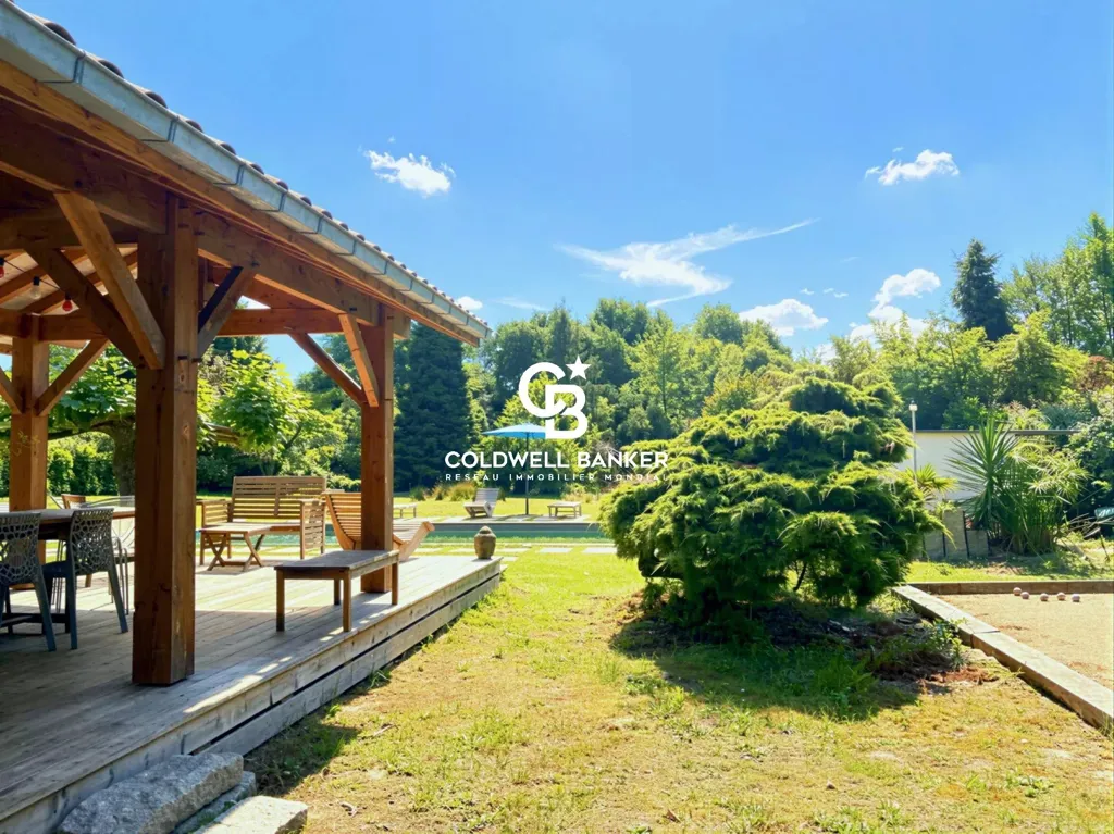 Terrasse - Propriété avec Piscine et Jardin à TOSSE