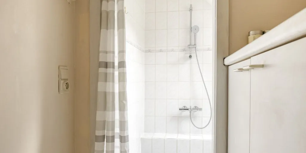 Salles de bain - Villa à Renover avec Jardin à Hekelgem
