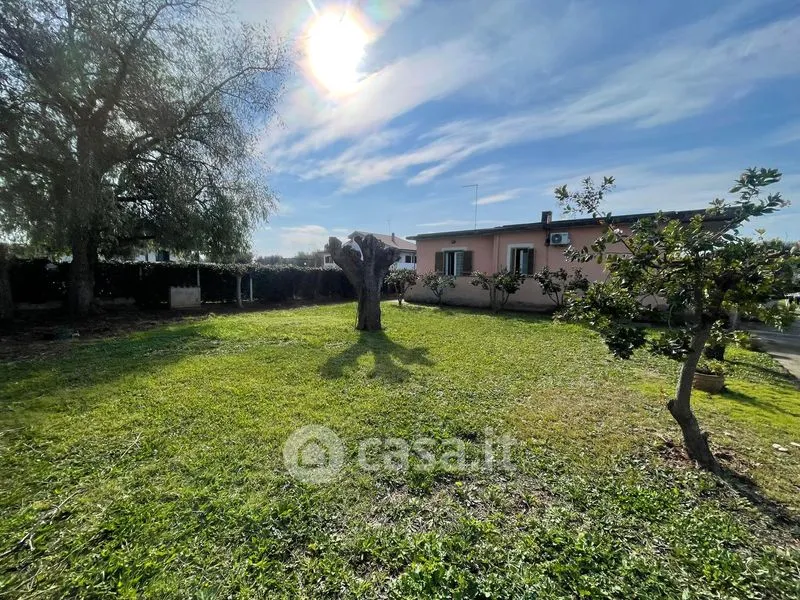 Aed - Villa with Private Garden in Cerveteri