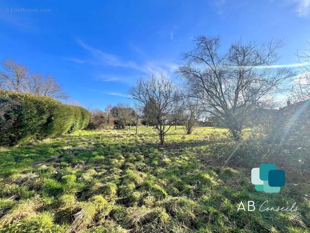 Aed - Constructible Plot in Pissy-Poville