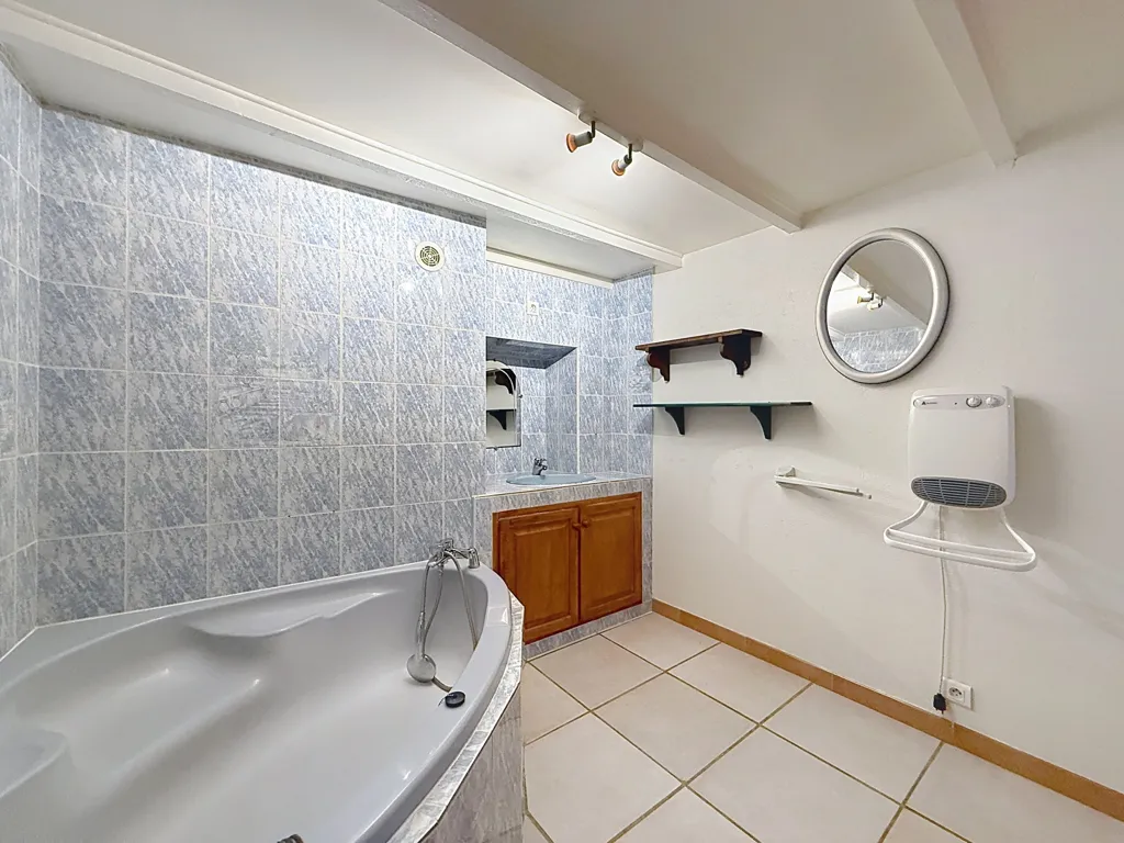 Vannitoad - Furnished Village House in Vallabrègues