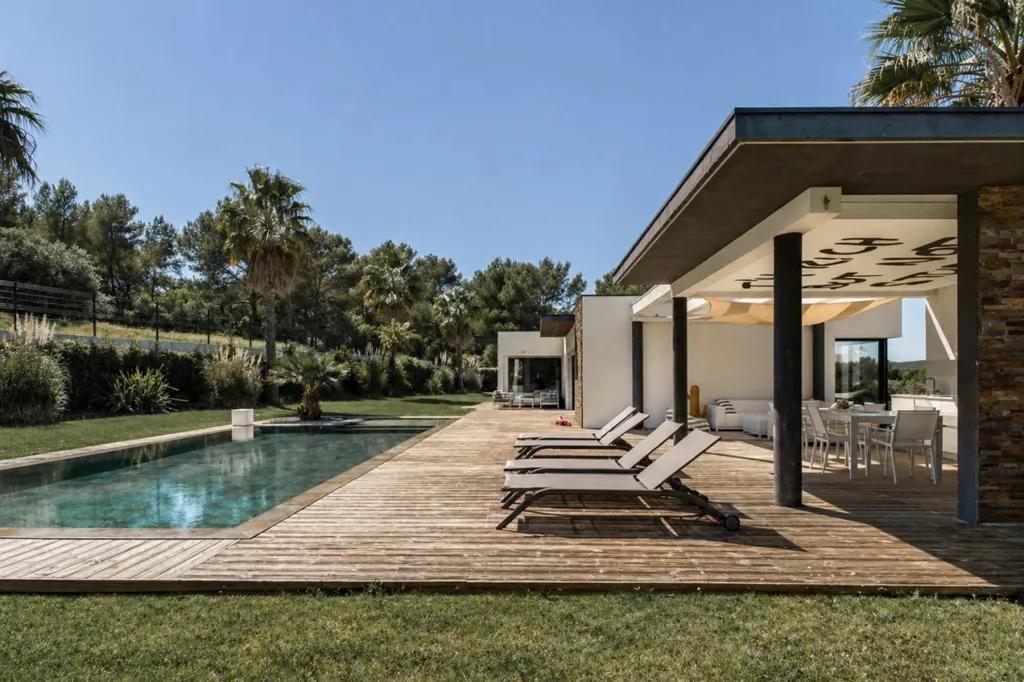 Piscine - Villa Contemporaine avec Vue Mer à Saint-Raphaël