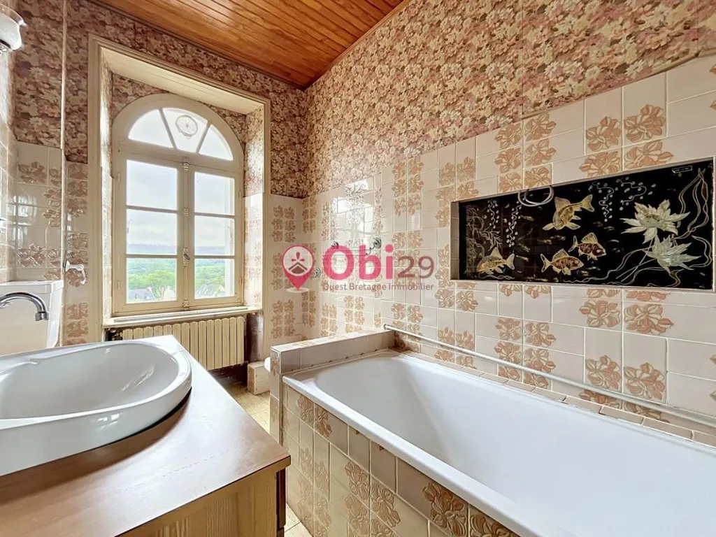Salles de bain - Maison à Rénover avec Jardin à Plomodiern
