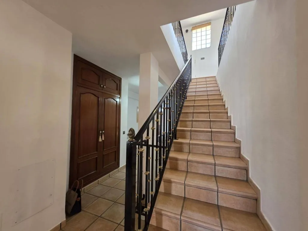 Pièces - Luxury Villa with Pool in Playas de Orihuela