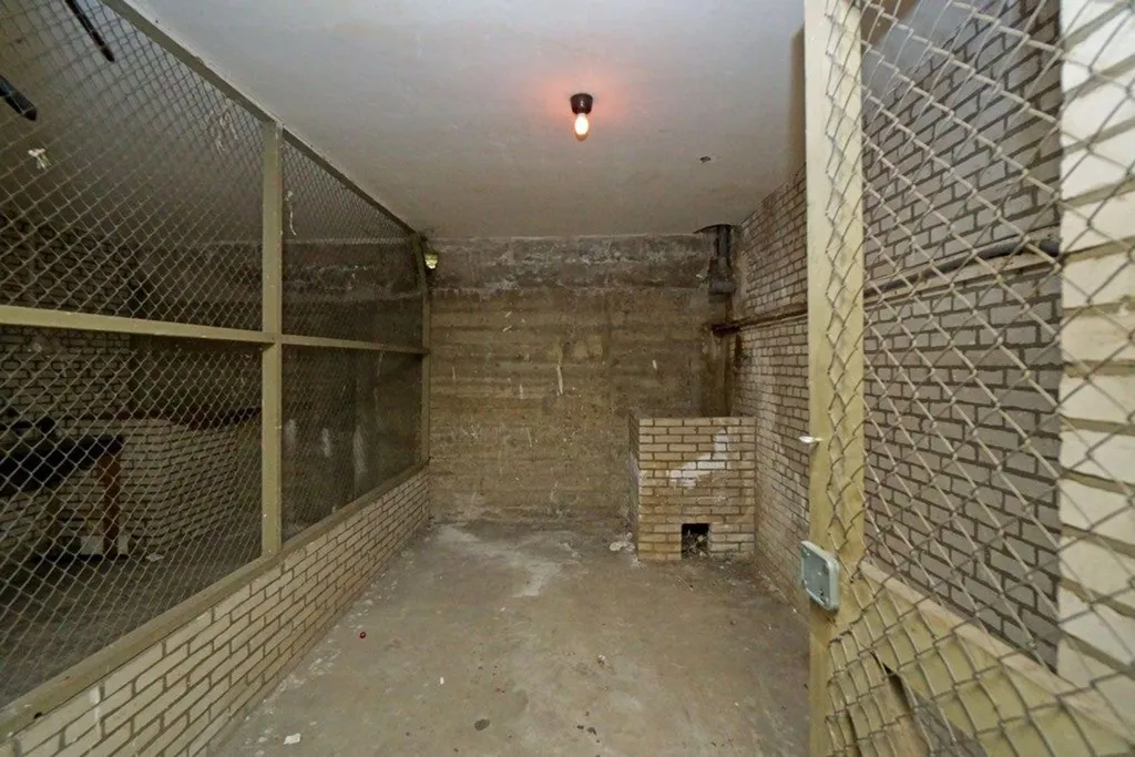 hallway_entrance