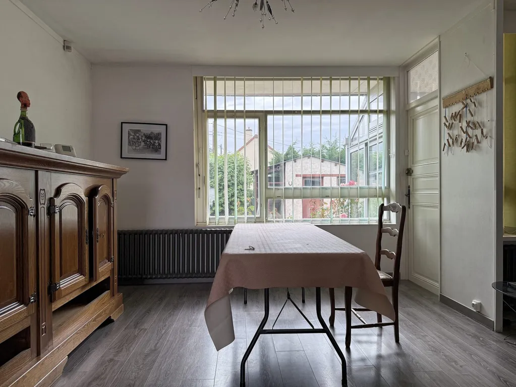 Salle à manger - Maison avec Jardin et Garage à Ezy-sur-Eure