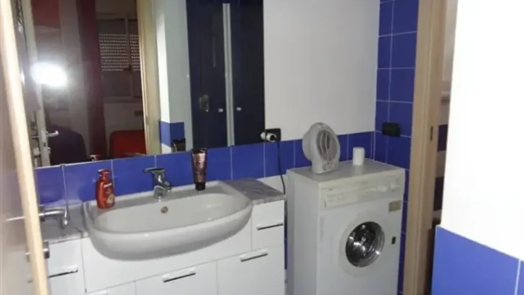 Salles de bain - Furnished Flat with Terrace in Alessandria