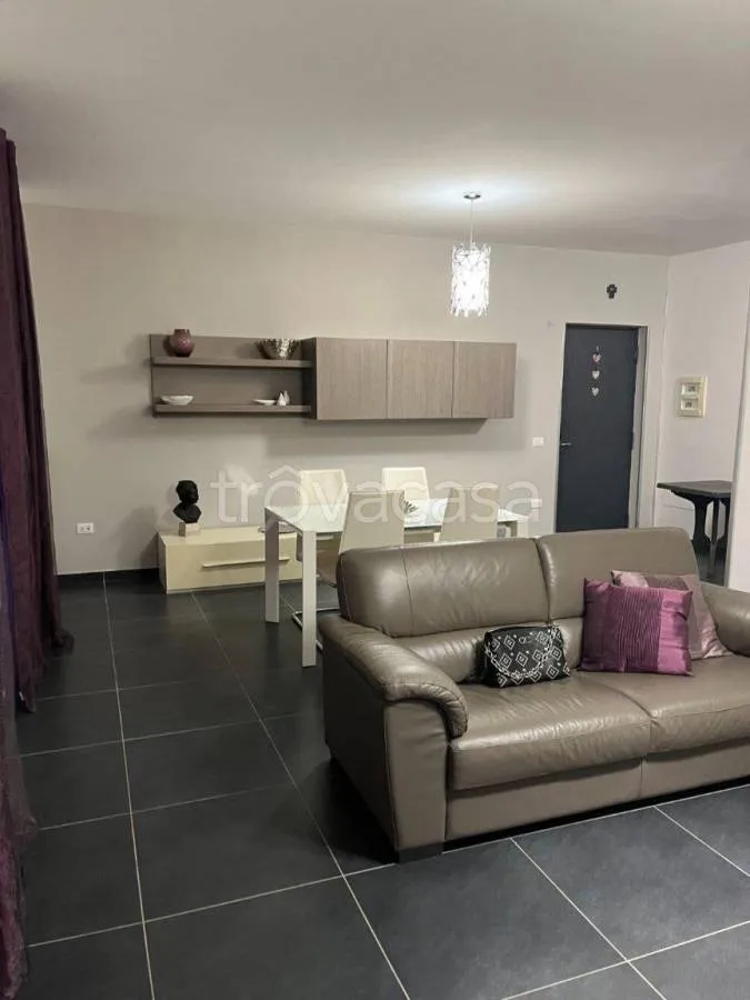 Séjour - Rearranged Apartment with Balcony in Aversa