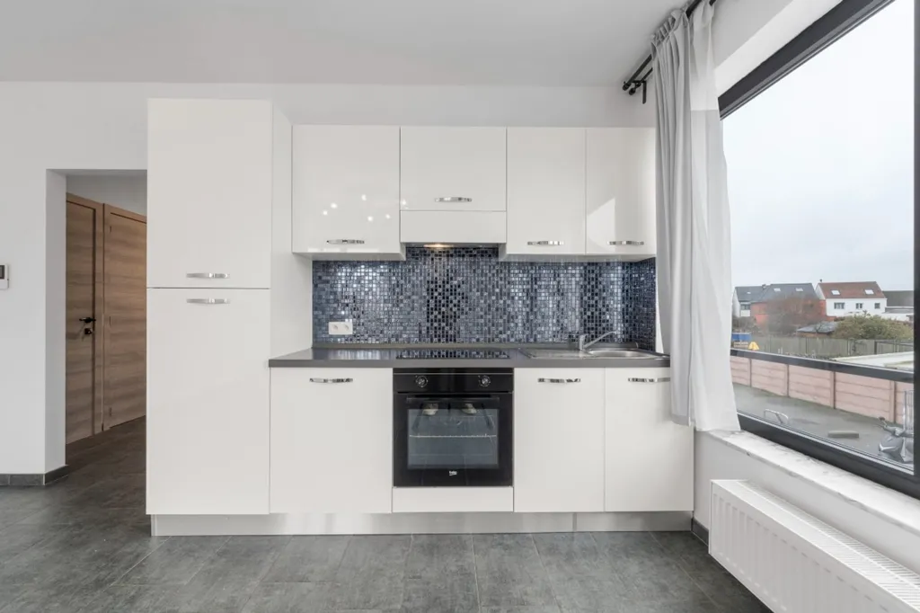 Kitchen - Semi-Open Apartment with Parking in Buggenhout
