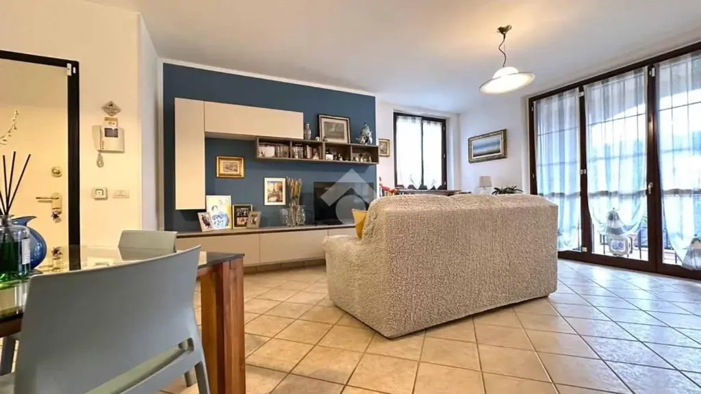 Salle à manger - Attico with Balcony in Crespiatica