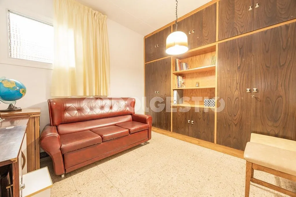 Magamistoad - Three-Bedroom House with Terrace in Torelló