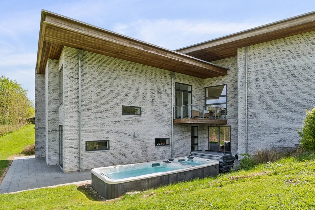Terrasse - Modern House with Stringent Architecture in Stouby
