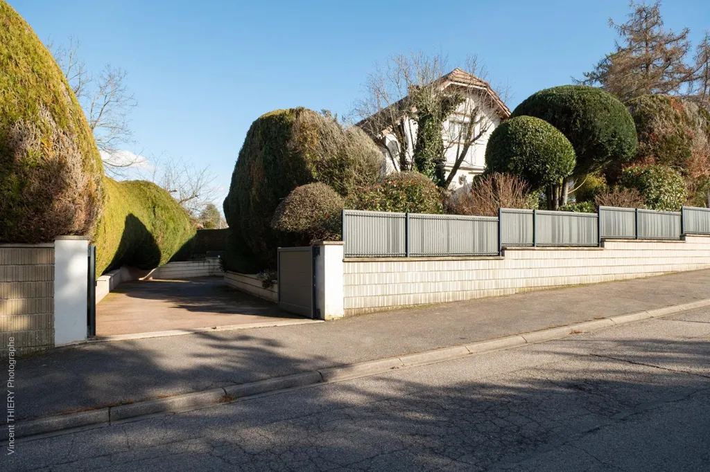 Extérieur - Maison Lumineuse avec Jardin à Épinal