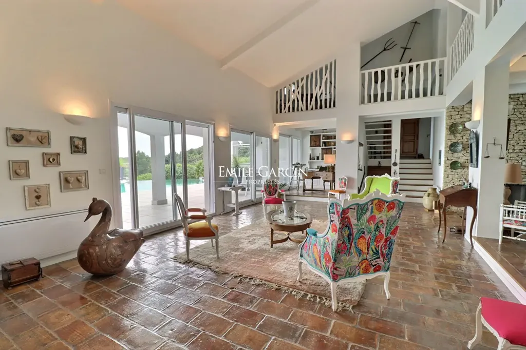Séjour - Maison 10 pièces à Noves