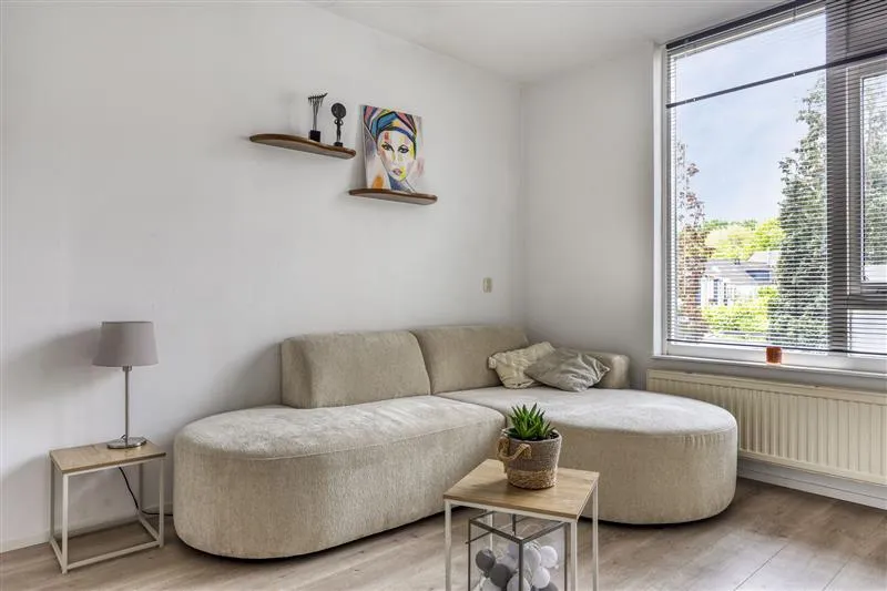 Living Room - 2-Bedroom Apartment with Balcony in Breda Centre