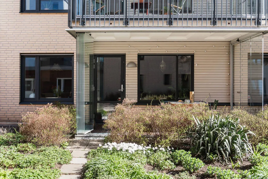 Exterior - Seafront Apartment with Glazed Terrace in Limhamn