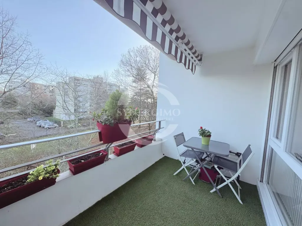 Rõdu - T3 Apartment with Balcony in Mérignac Arlac