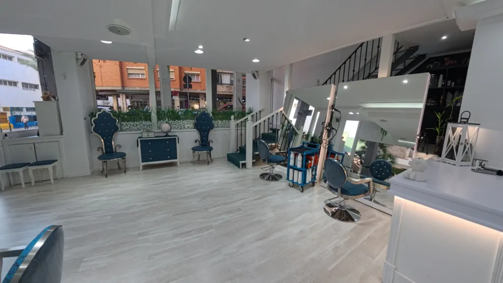 Toad - Design Salon with Modern Finishes in Benidorm