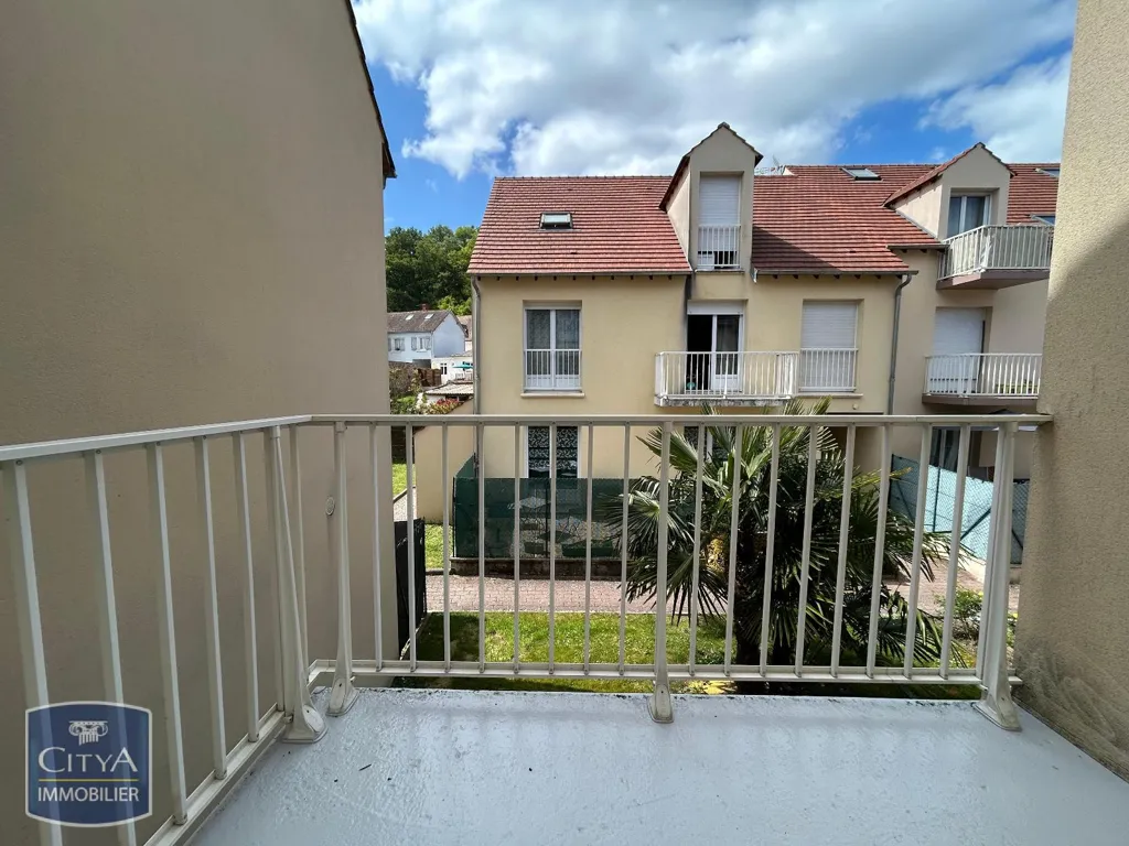Balcon - Appartement 2 Pièces avec Balcon à Épernon